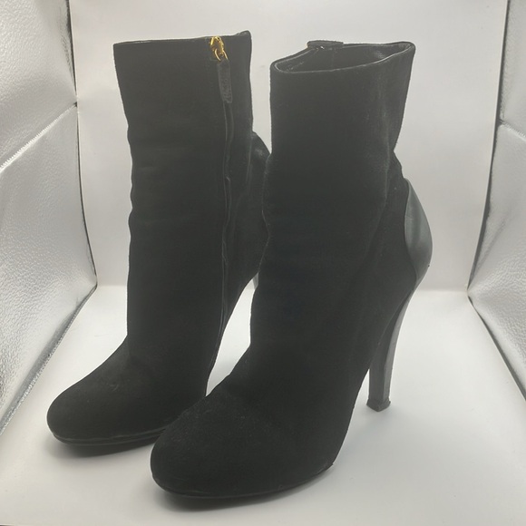 Gucci boots 323566 KID SCAMOSCIATO
NERO 39.5 - Picture 2 of 11